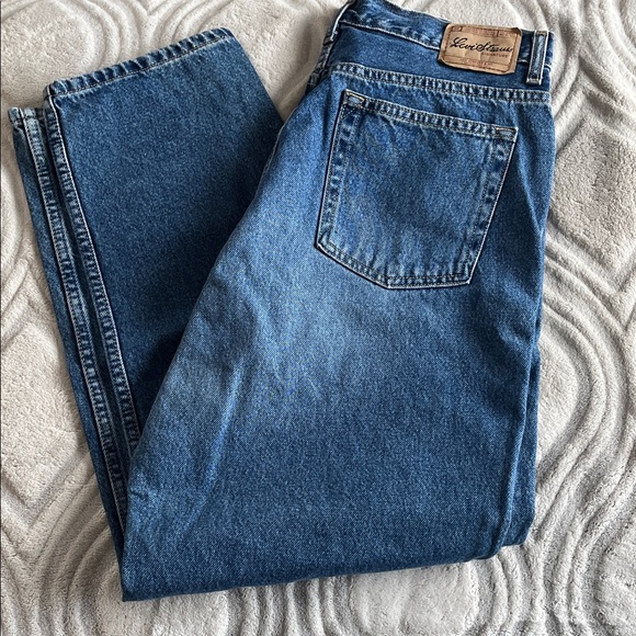 Classic Blue Jeans - Picture 1 of 3